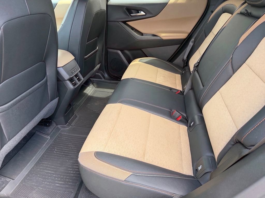 Used 2026 Chevrolet Equinox ACTIV w/ Convenience Package III image 12