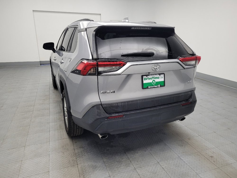 Used 2020 Toyota RAV4 XLE image 6