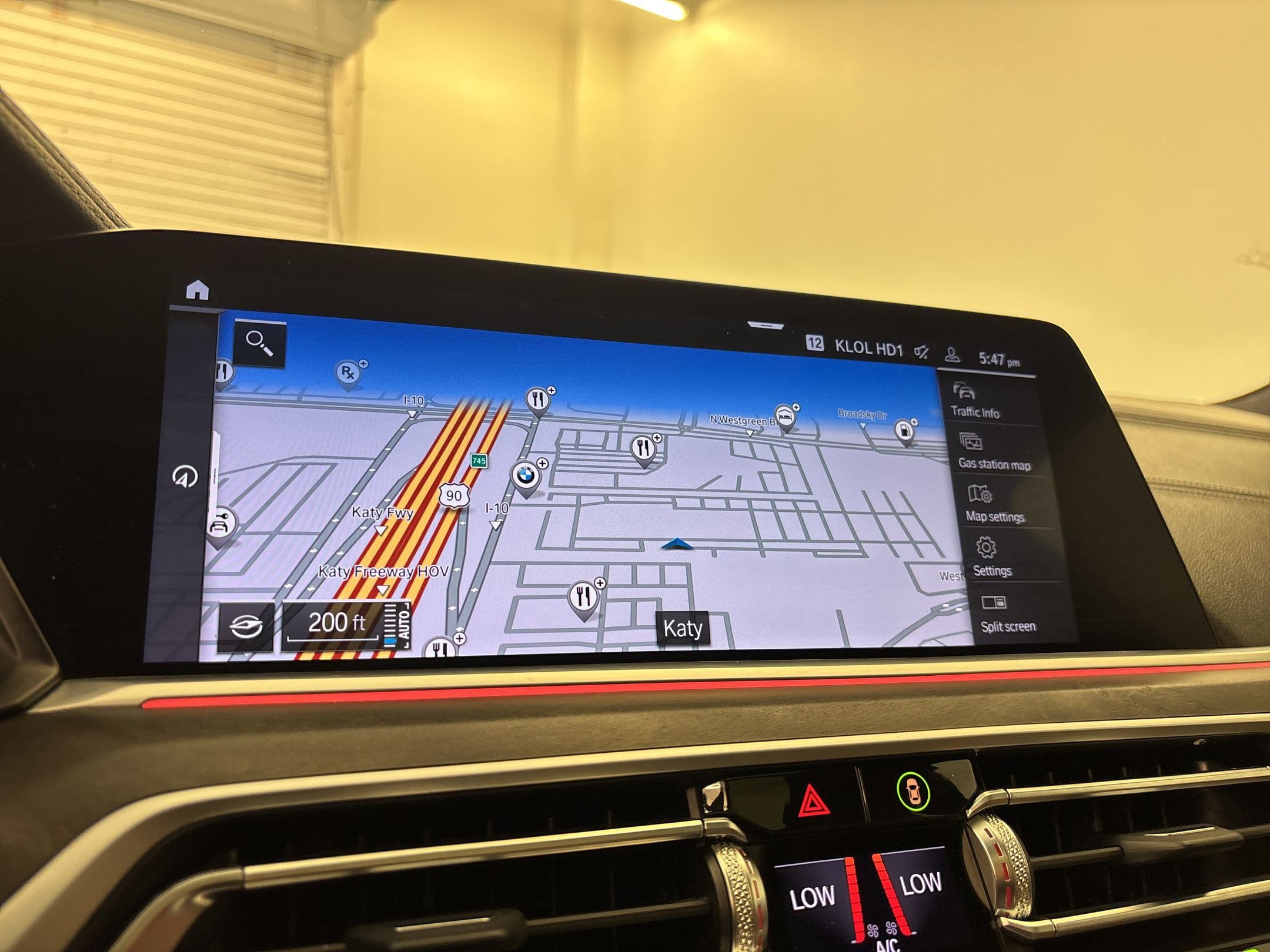 Used 2022 BMW X7 xDrive40i w/ M Sport Package image 22