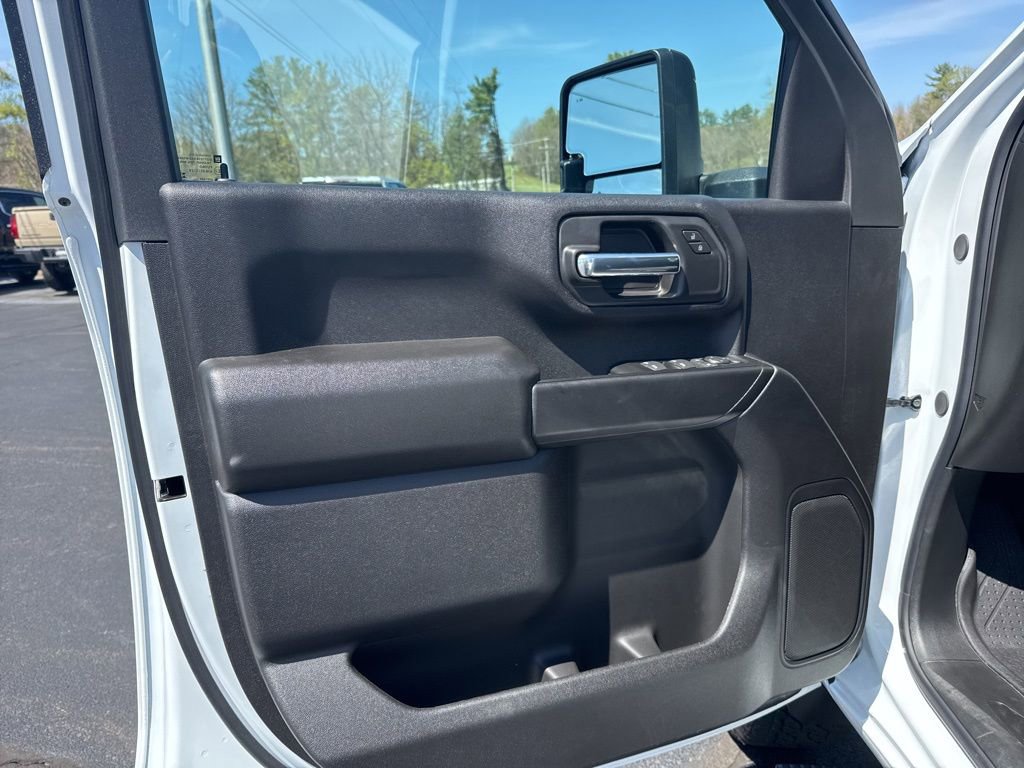 New 2026 Chevrolet Silverado 2500 Custom w/ Custom Value Package AWD/4WD image 10