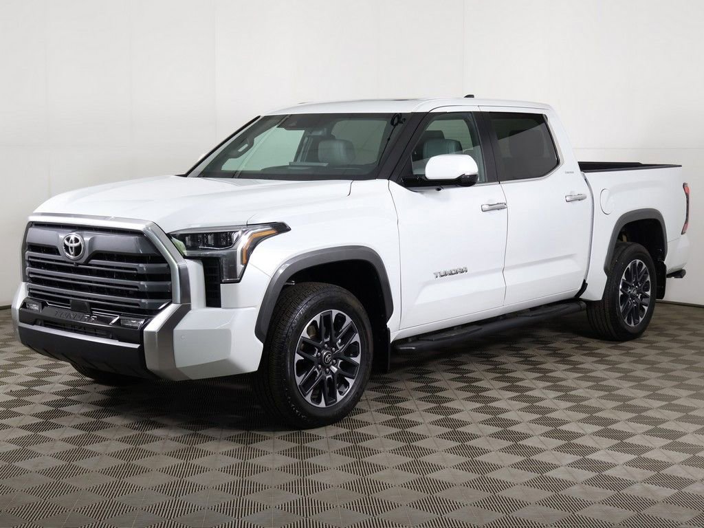 Used 2025 Toyota Tundra Limited AWD/4WD image 9