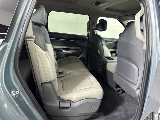 Used 2024 Kia EV9 Wind image 27
