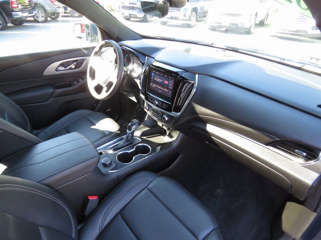 Used 2022 Chevrolet Traverse LT w/ LT Premium Package image 15