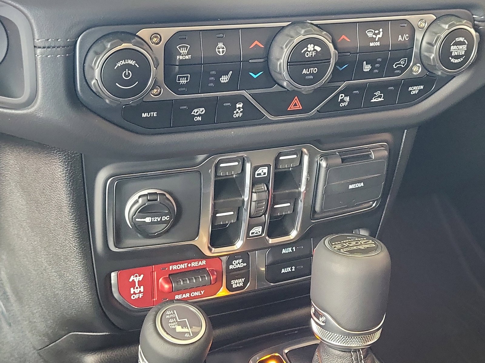 New 2025 Jeep Wrangler Unlimited Rubicon 392 image 15