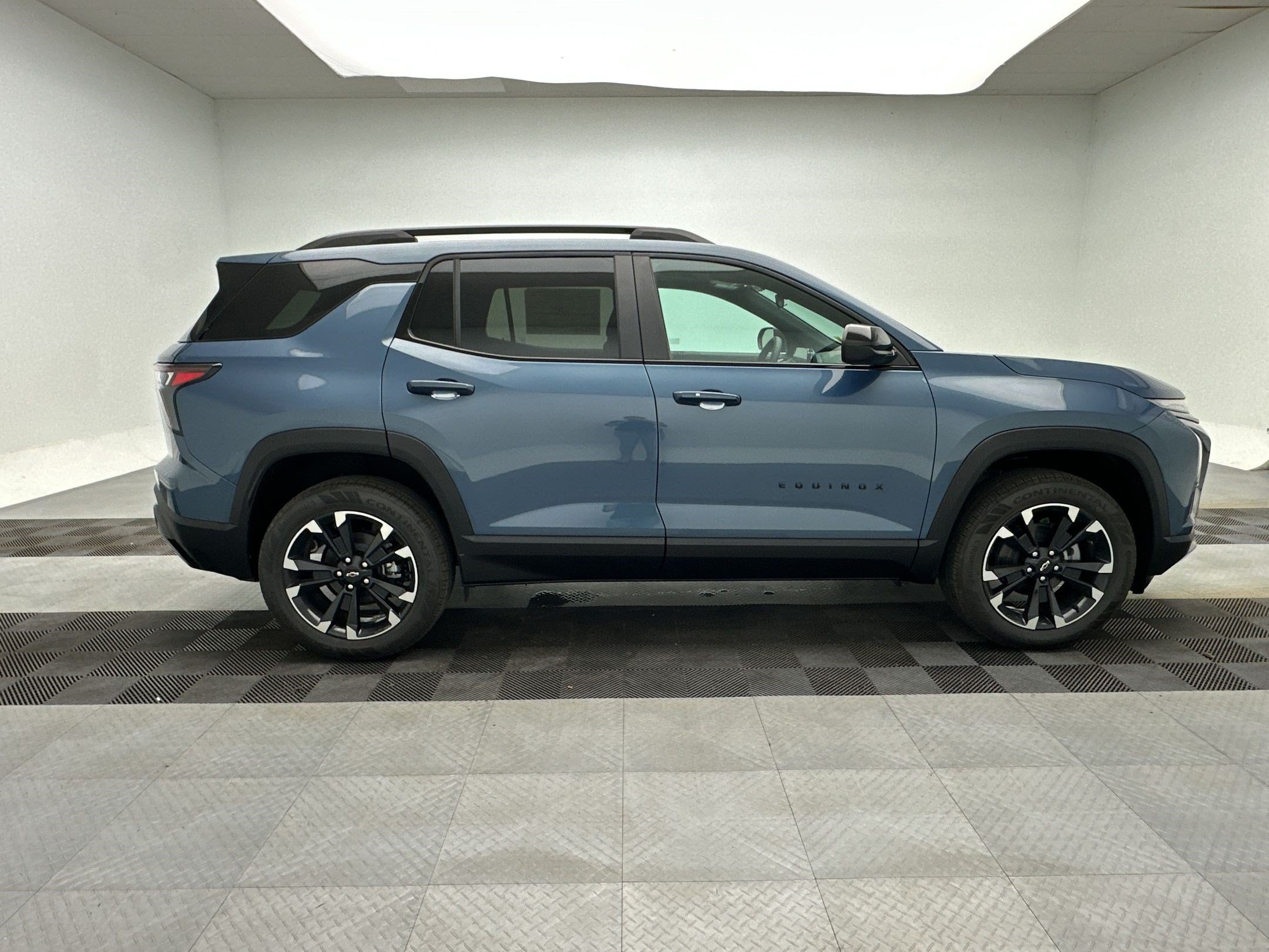 New 2027 Chevrolet Equinox RS w/ LPO, Floor Liner Package AWD/4WD image 8