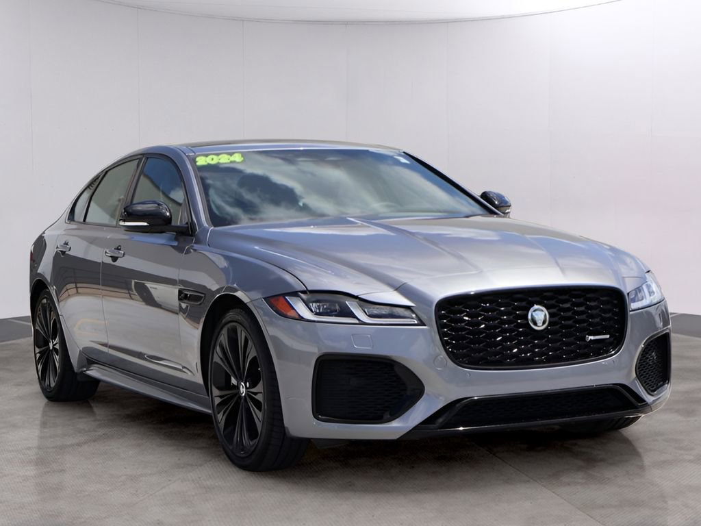 Used 2024 Jaguar XF R-Dynamic SE AWD/4WD image 3
