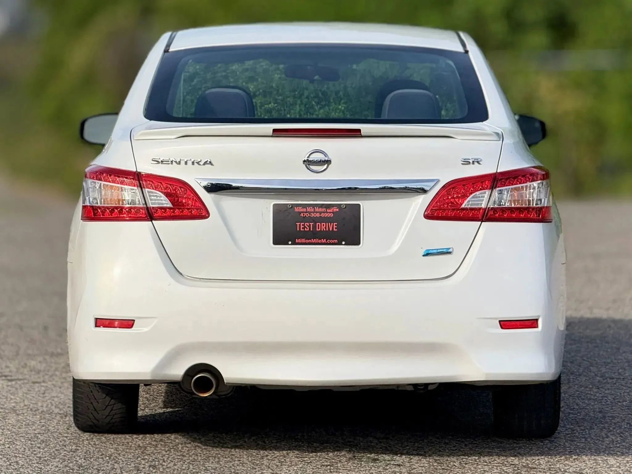 Used 2014 Nissan Sentra SR FWD image 2
