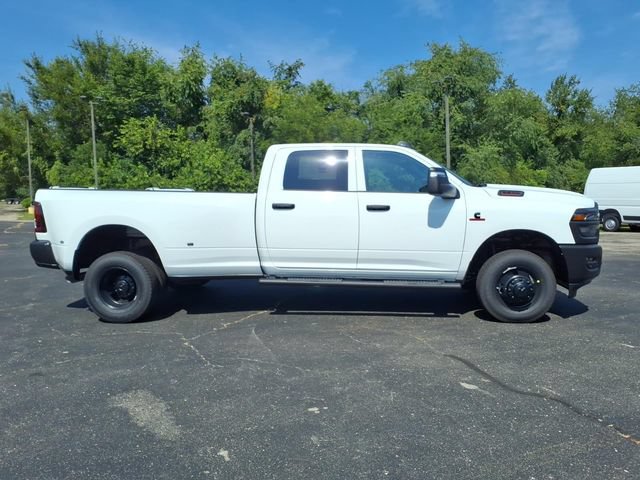 New 2026 RAM 3500 Tradesman AWD/4WD image 8