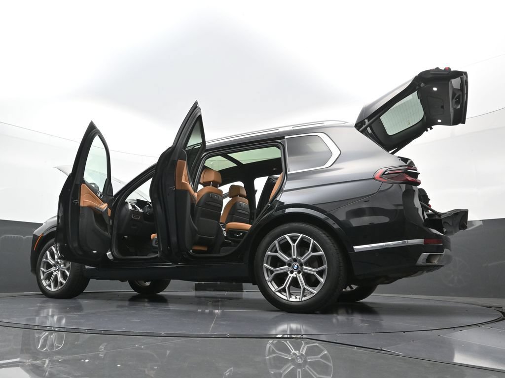 Used 2024 BMW X7 xDrive40i AWD/4WD image 44