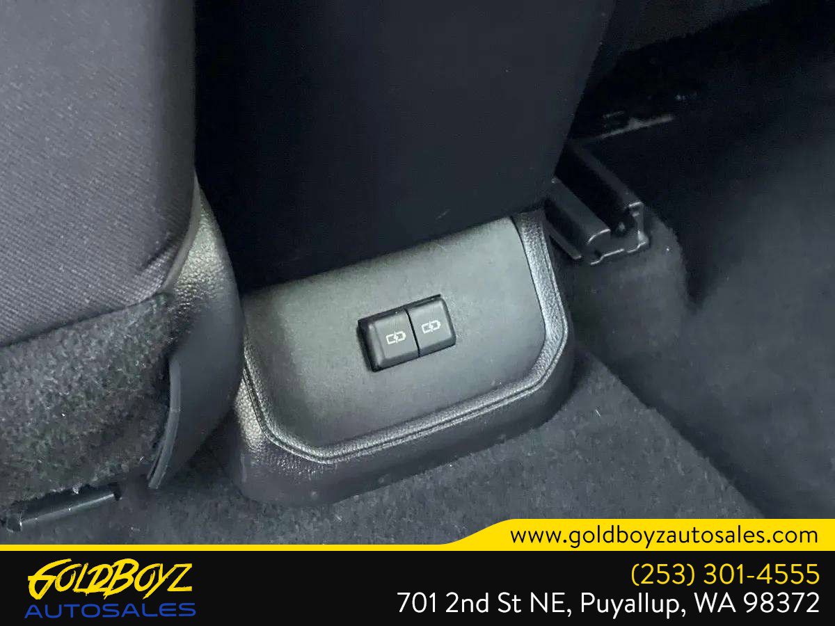 Used 2023 Toyota Highlander LE image 36