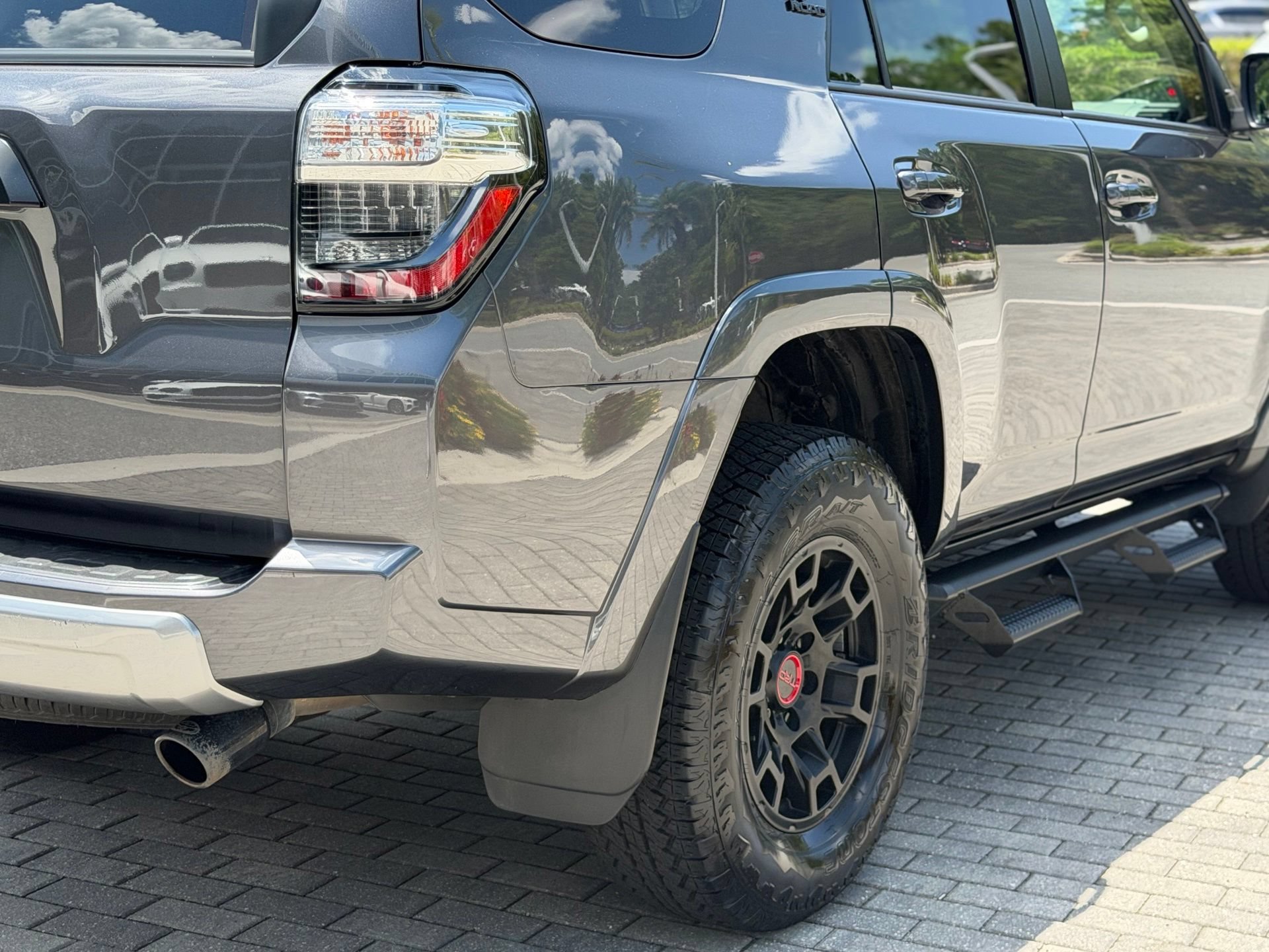 Used 2022 Toyota 4Runner TRD Off-Road Premium AWD/4WD image 15