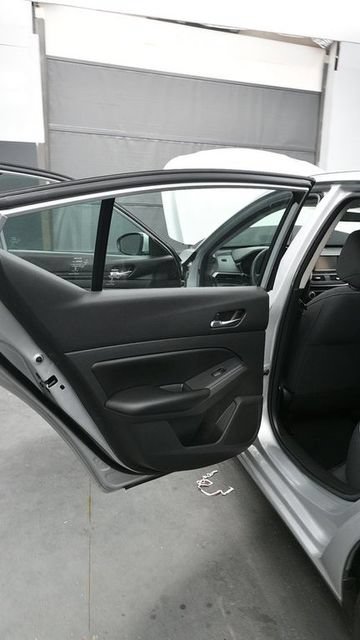 Used 2021 Nissan Altima 2.5 S FWD image 12