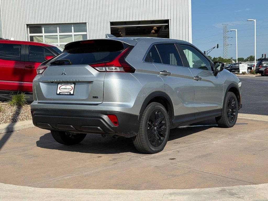 Used 2022 Mitsubishi Eclipse Cross LE AWD/4WD image 5