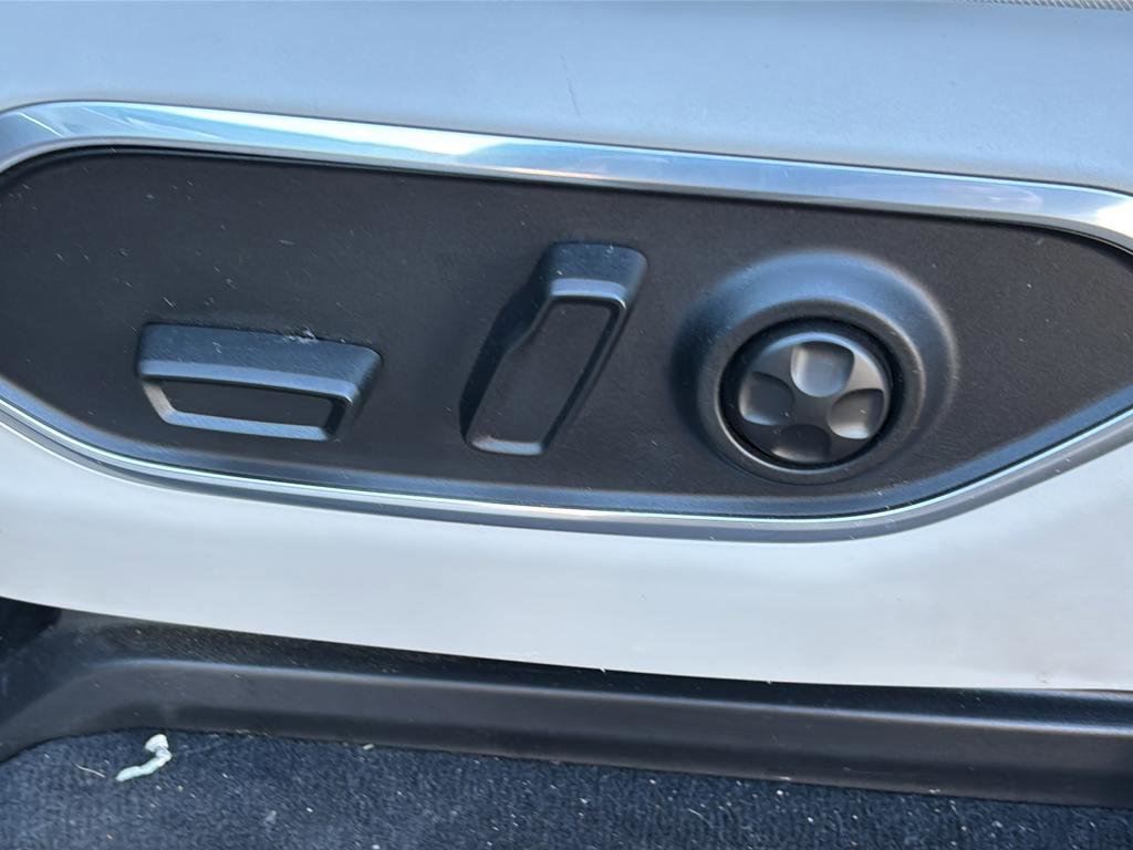 Used 2023 Jeep Wagoneer 4WD w/ Premium Group I image 20