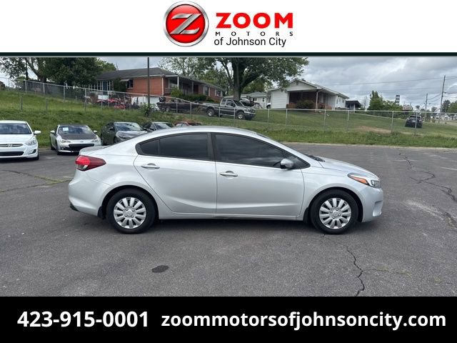 Used 2017 Kia Forte LX FWD image 1