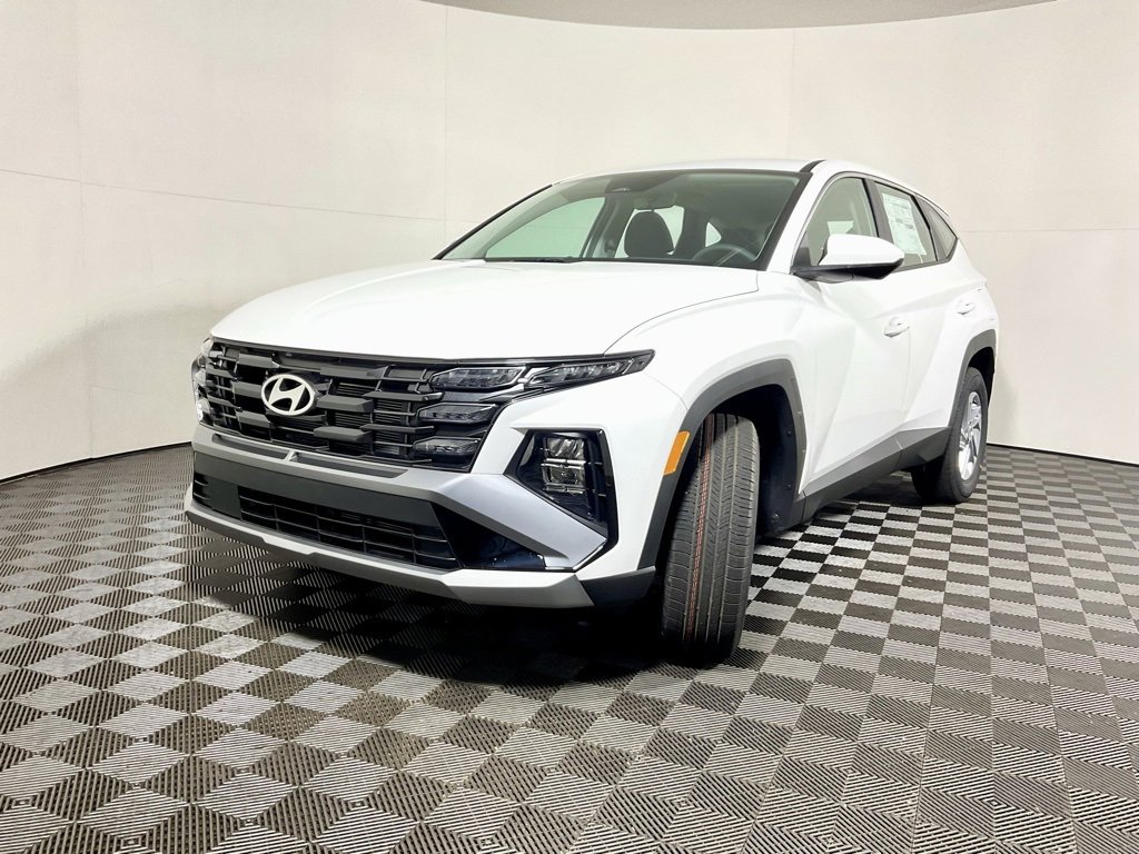 New 2026 Hyundai Tucson SE image 7