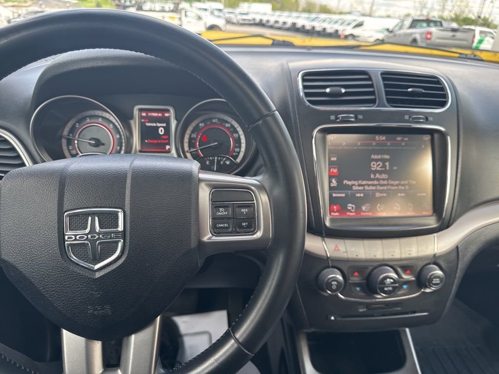 Used 2018 Dodge Journey Crossroad w/ Nav & Sun Group FWD image 3