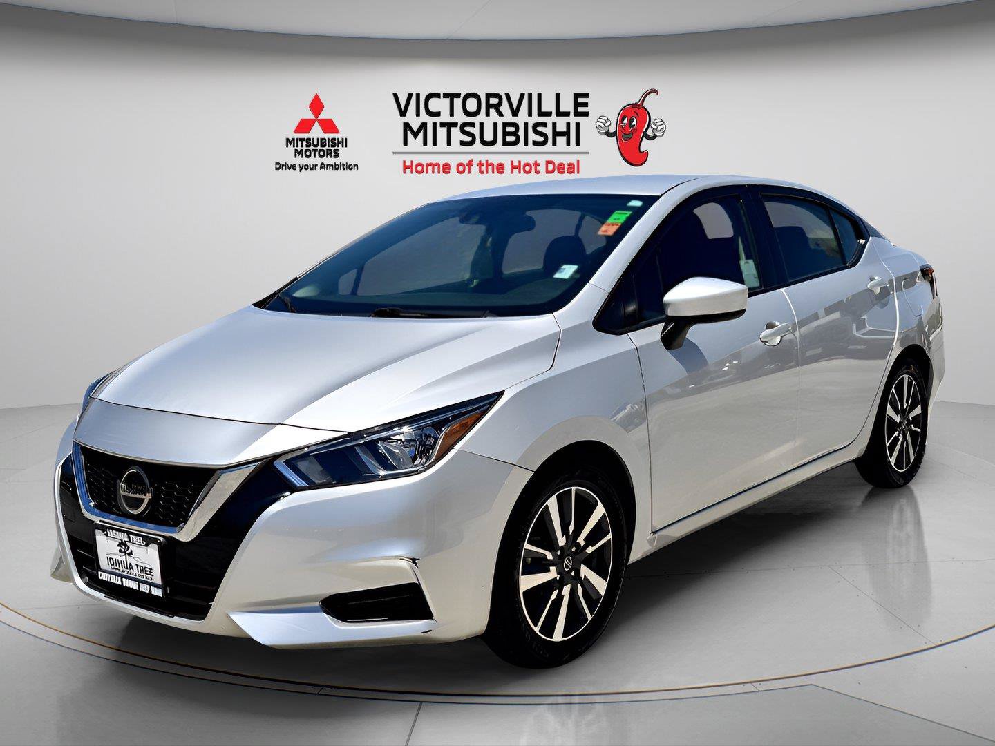 Used 2022 Nissan Versa SV FWD image 3
