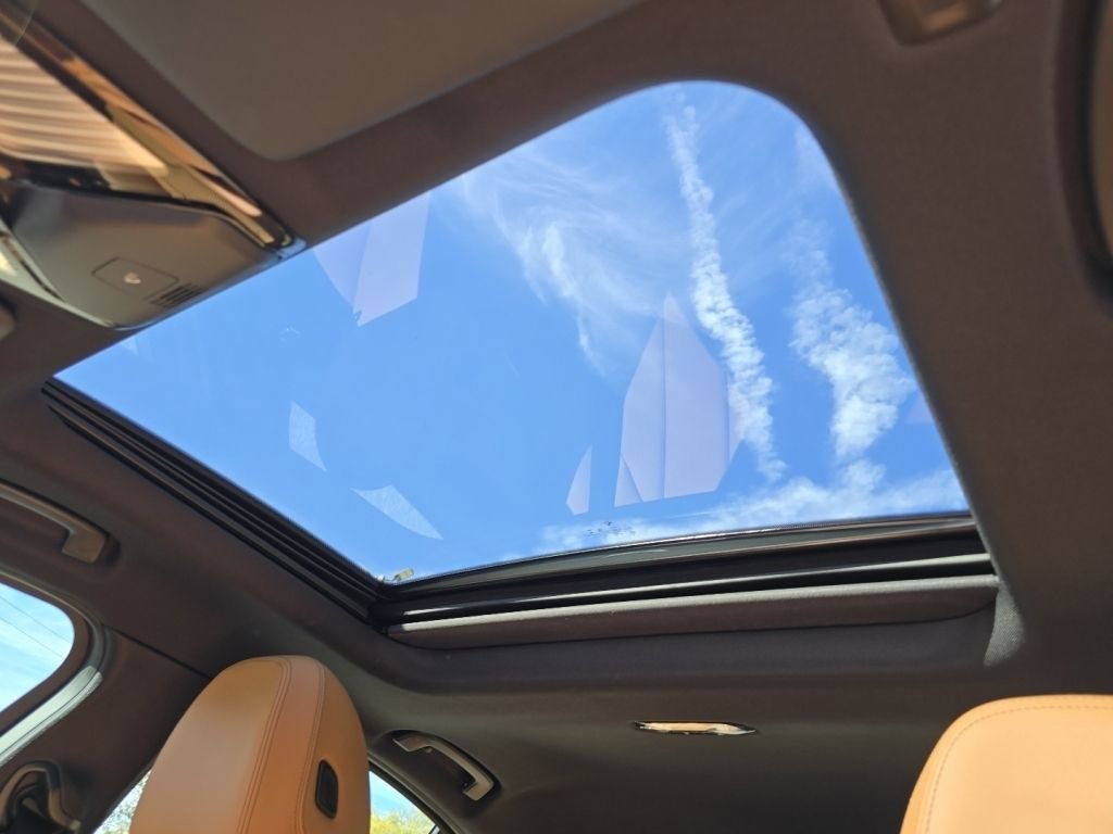 Used 2022 BMW 330i xDrive Sedan image 3