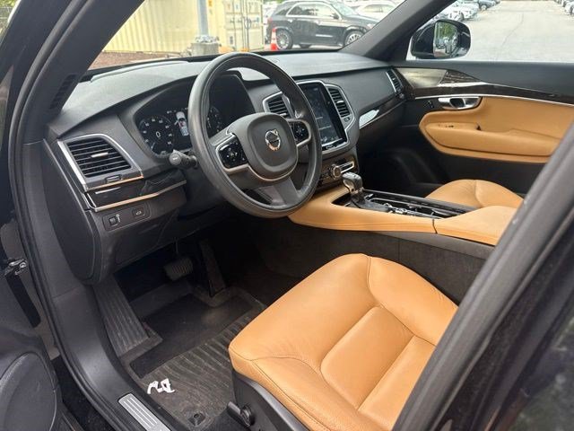 Used 2019 Volvo XC90 T6 Momentum w/ Advanced Package AWD/4WD image 16
