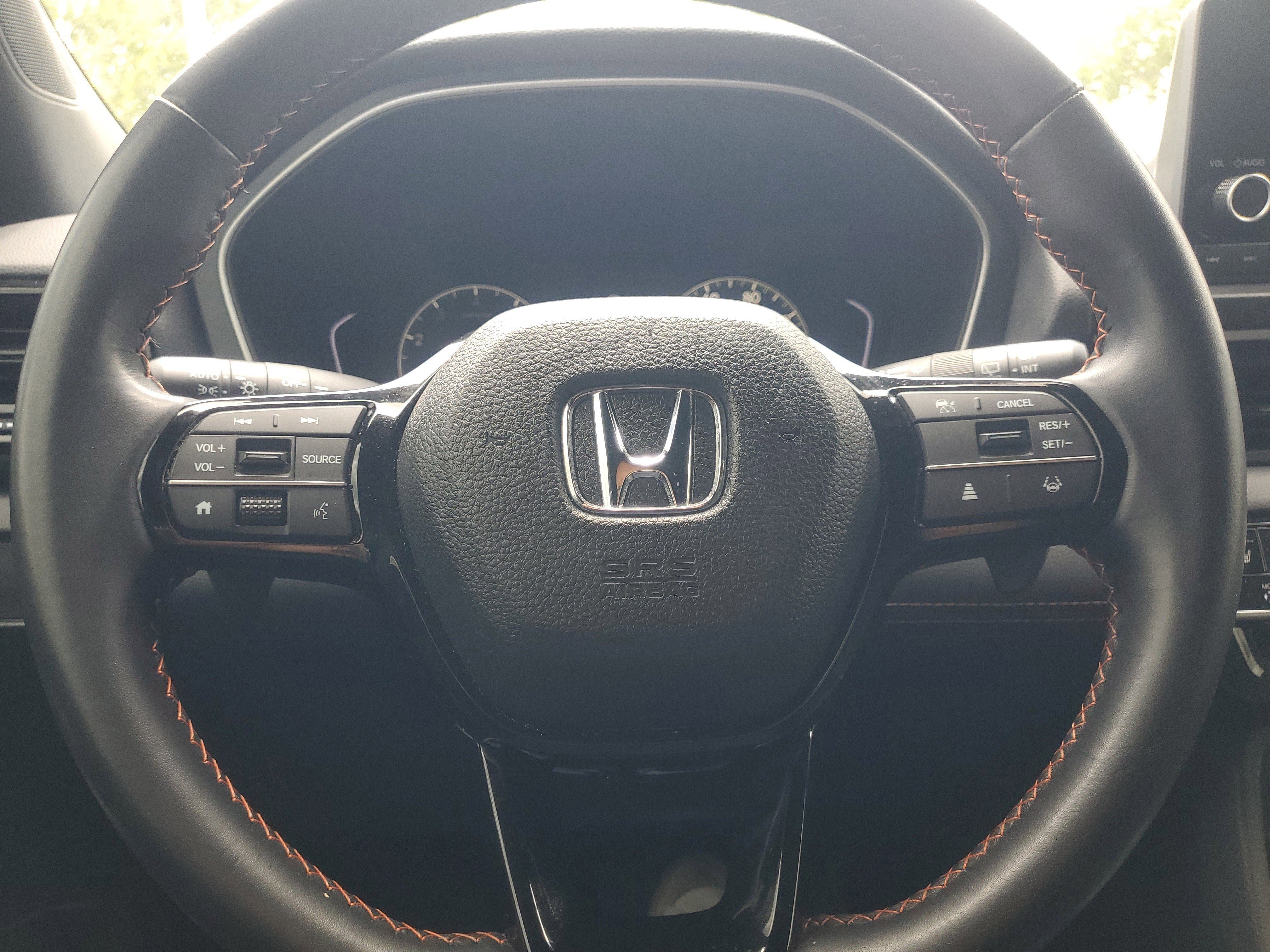 Used 2025 Honda Pilot Sport image 21