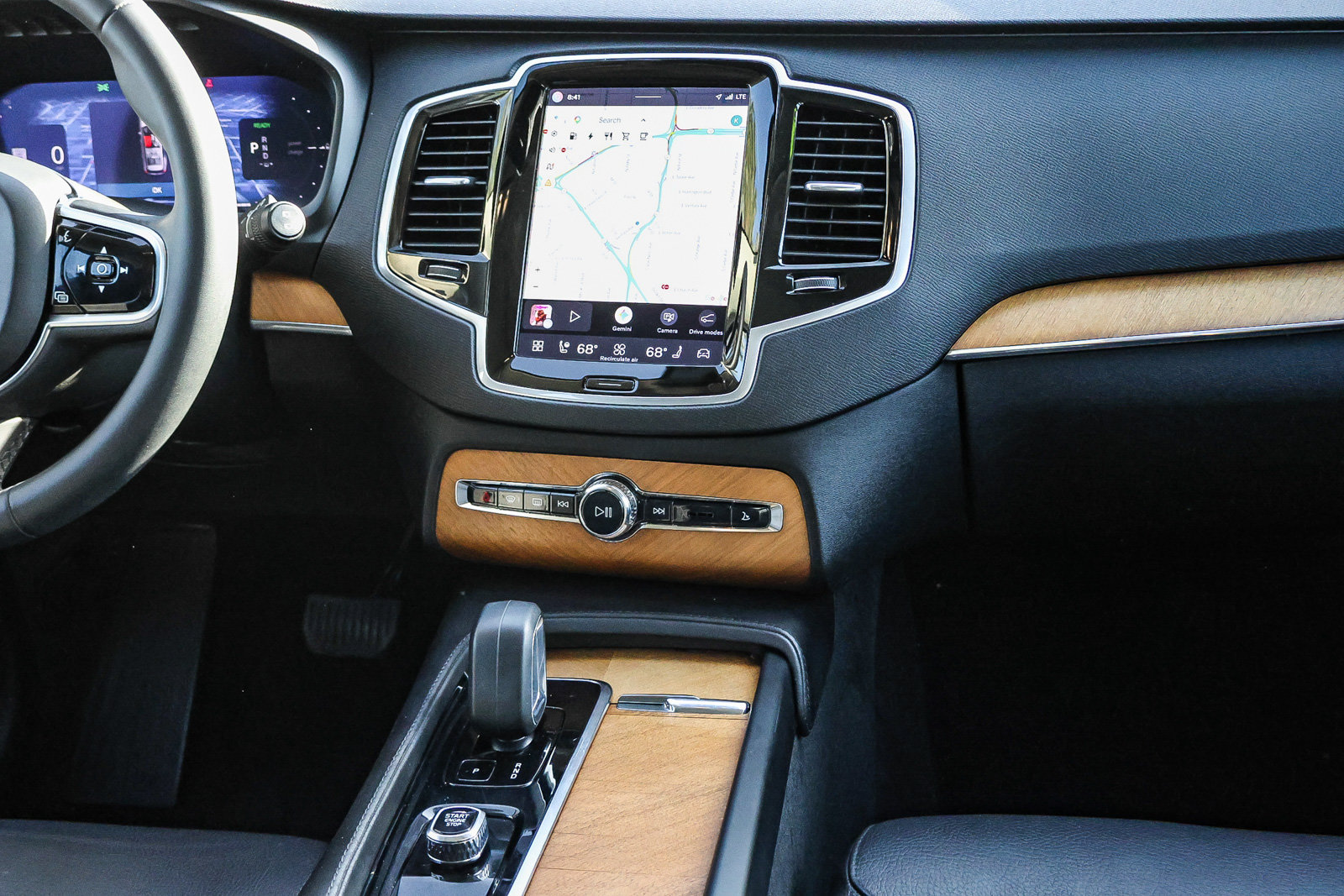 Used 2024 Volvo XC90 T8 Plus AWD/4WD image 20