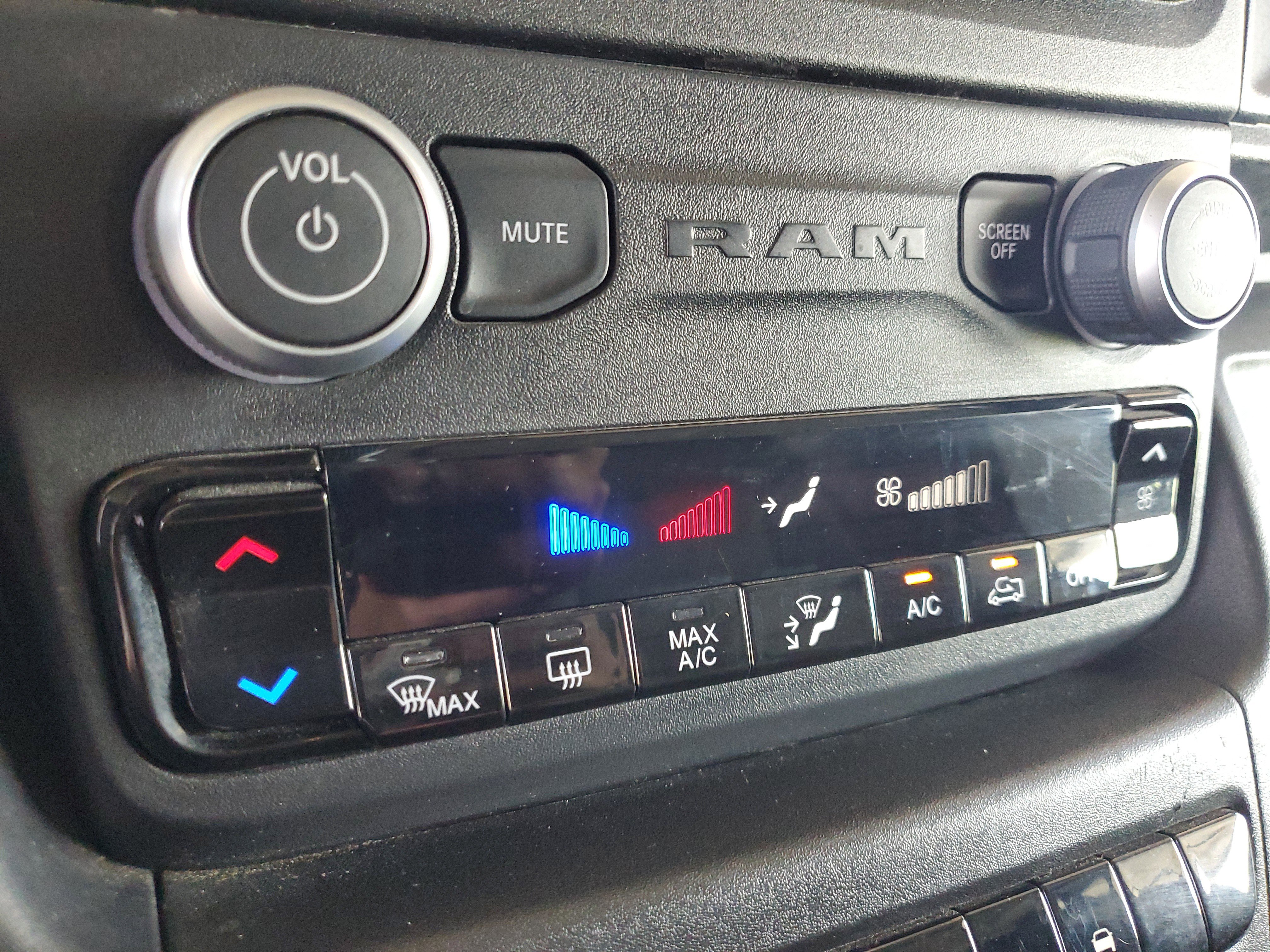 Used 2025 RAM ProMaster 2500 w/ Convenience Group FWD image 27