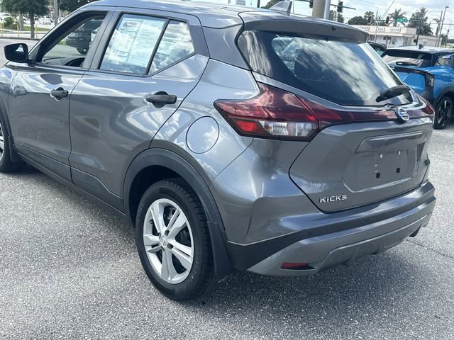 Used 2021 Nissan Kicks S FWD image 11