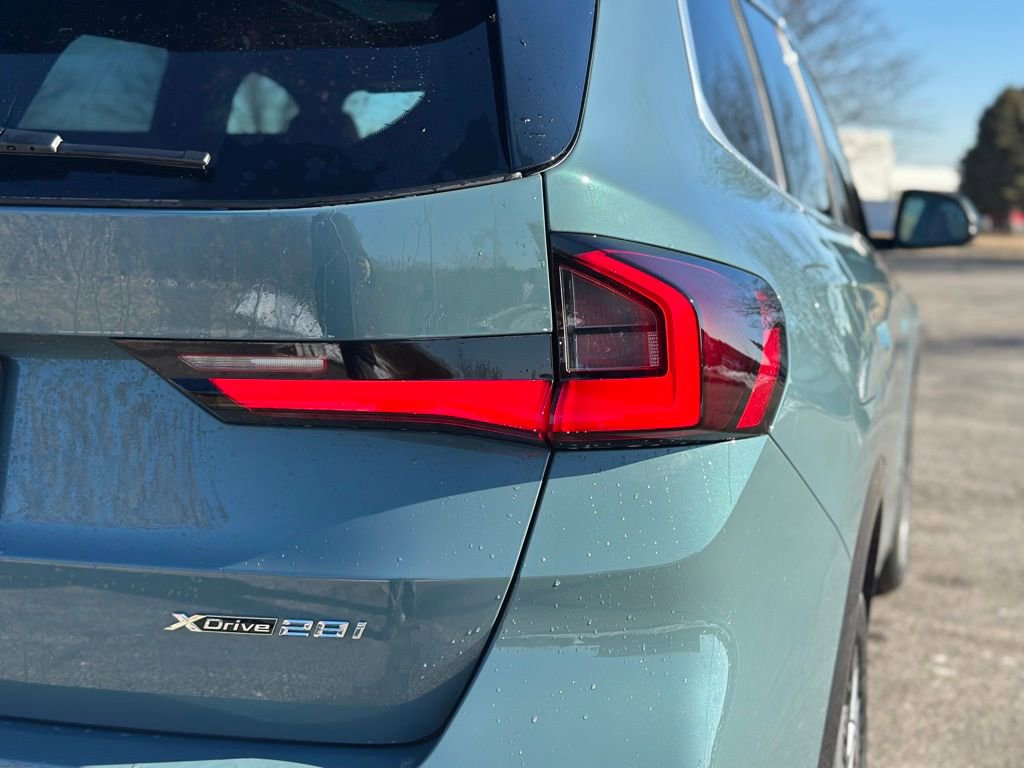 New 2026 BMW X1 xDrive28i w/ Technology Package AWD/4WD image 12