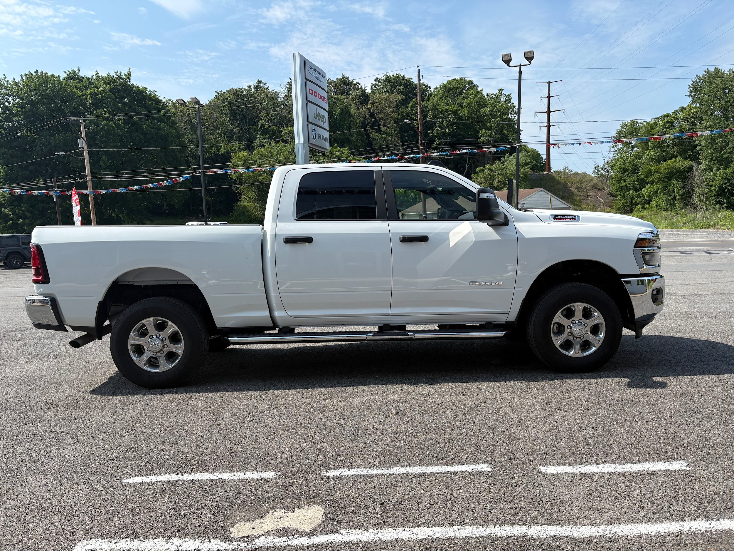 Certified 2025 RAM 2500 Big Horn AWD/4WD image 6