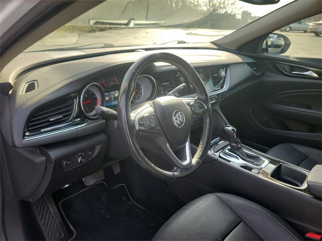 Used 2018 Buick Regal Essence image 26