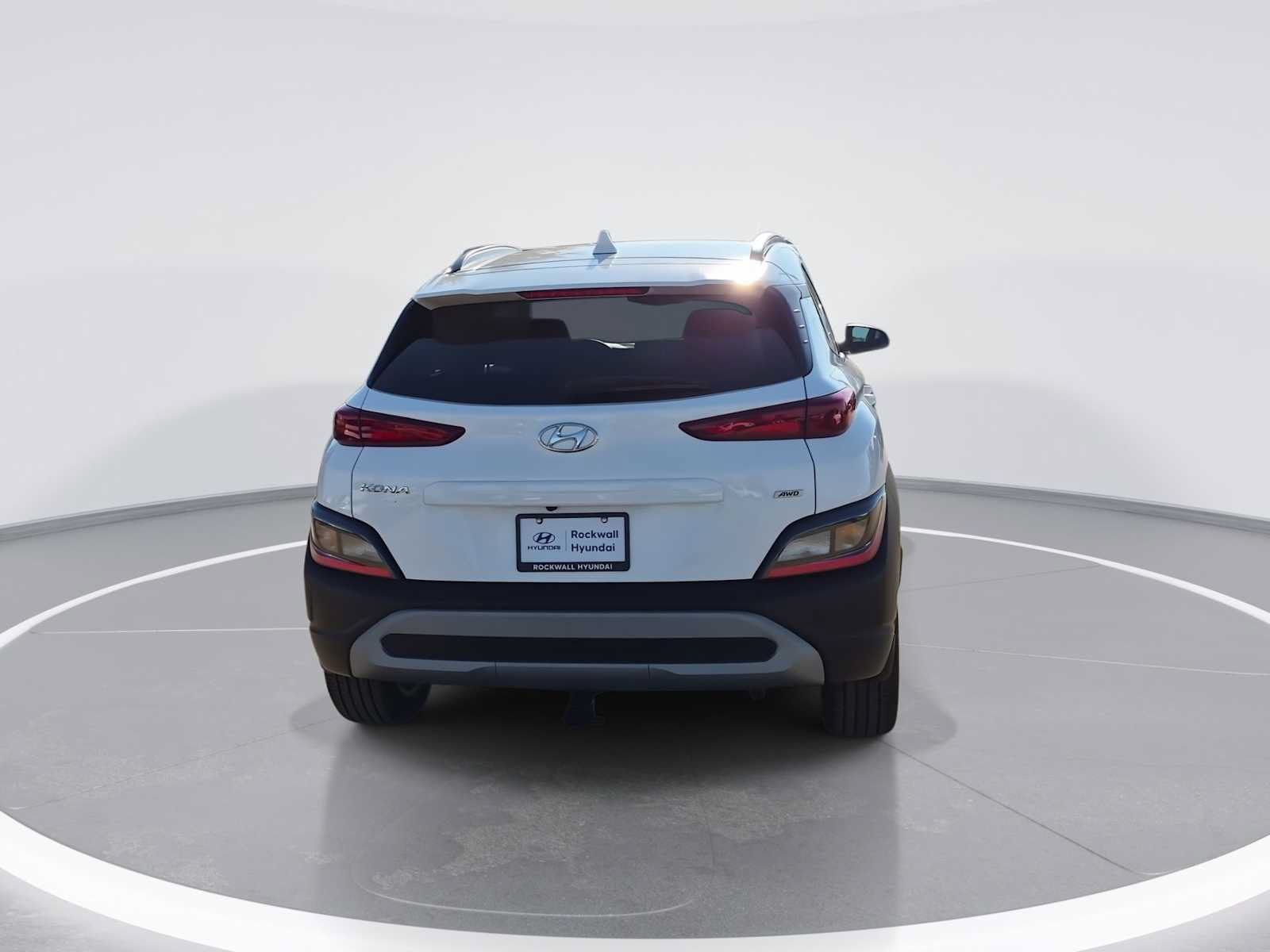 Used 2023 Hyundai Kona SEL AWD/4WD image 7