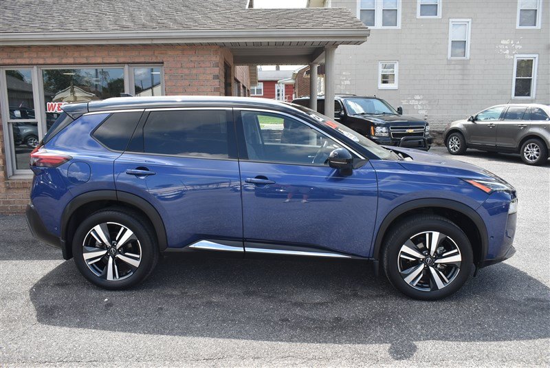 Used 2023 Nissan Rogue SL w/ SL Premium Package AWD/4WD image 2