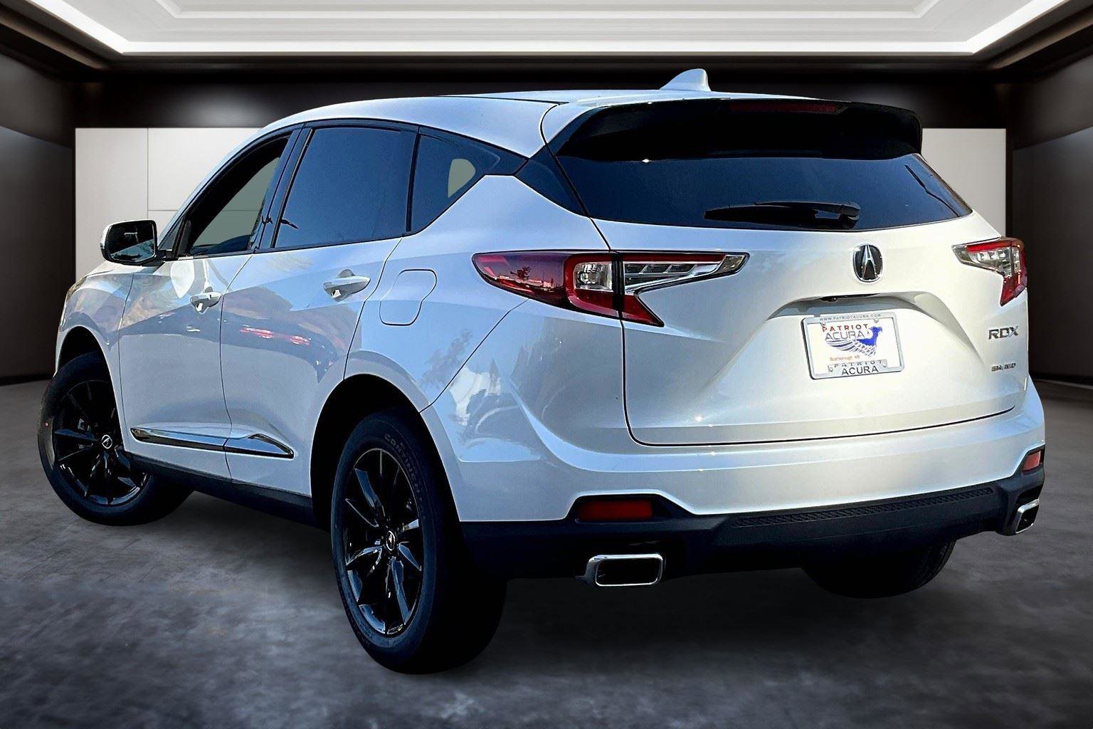 New 2025 Acura RDX SH-AWD image 3