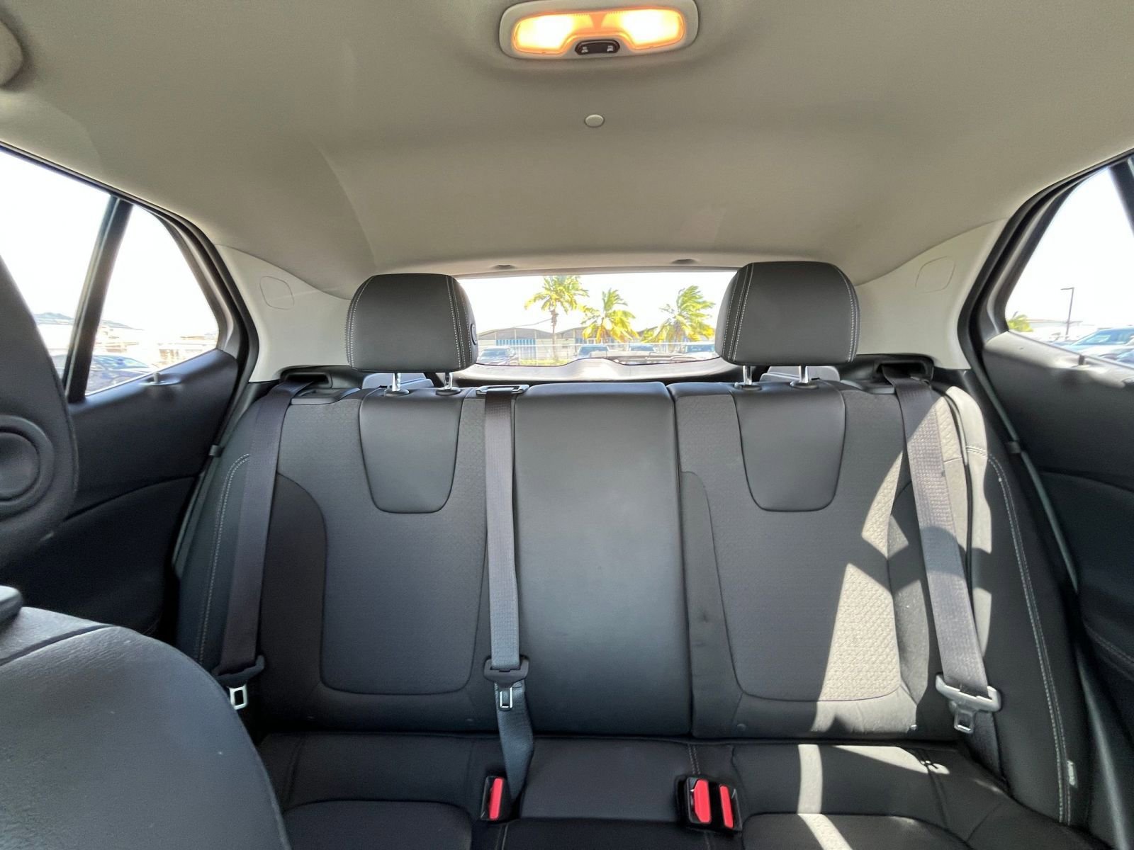 Used 2025 Buick Encore GX Preferred image 37