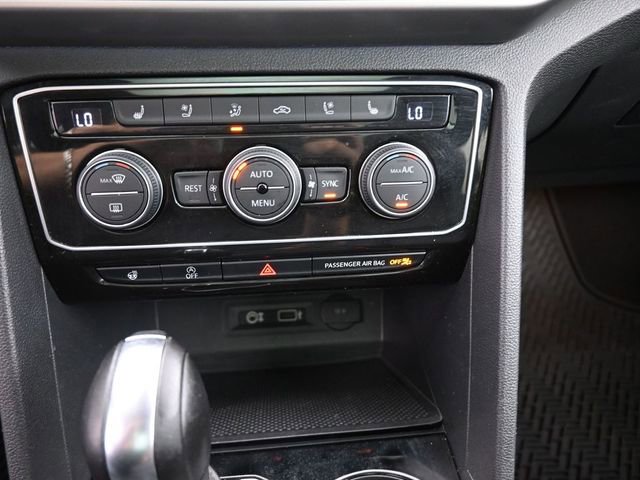 Used 2019 Volkswagen Atlas SEL Premium image 3