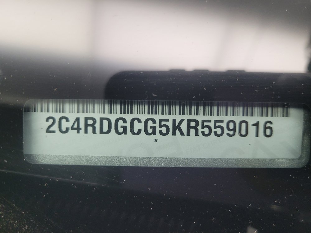 Used 2019 Dodge Grand Caravan SXT FWD image 33