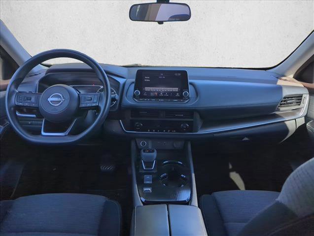 Used 2023 Nissan Rogue SV image 23