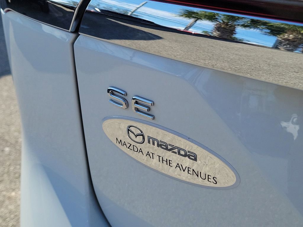 Used 2024 Volkswagen Atlas SE w/ Panoramic Sunroof Package FWD image 7