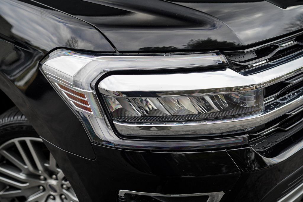 Used 2022 Ford Expedition Max Limited AWD/4WD image 7