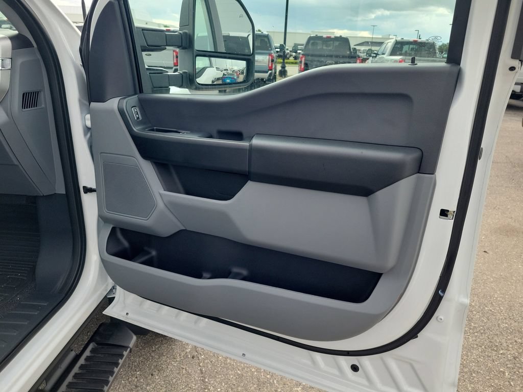 New 2026 Ford F450 XL AWD/4WD image 16