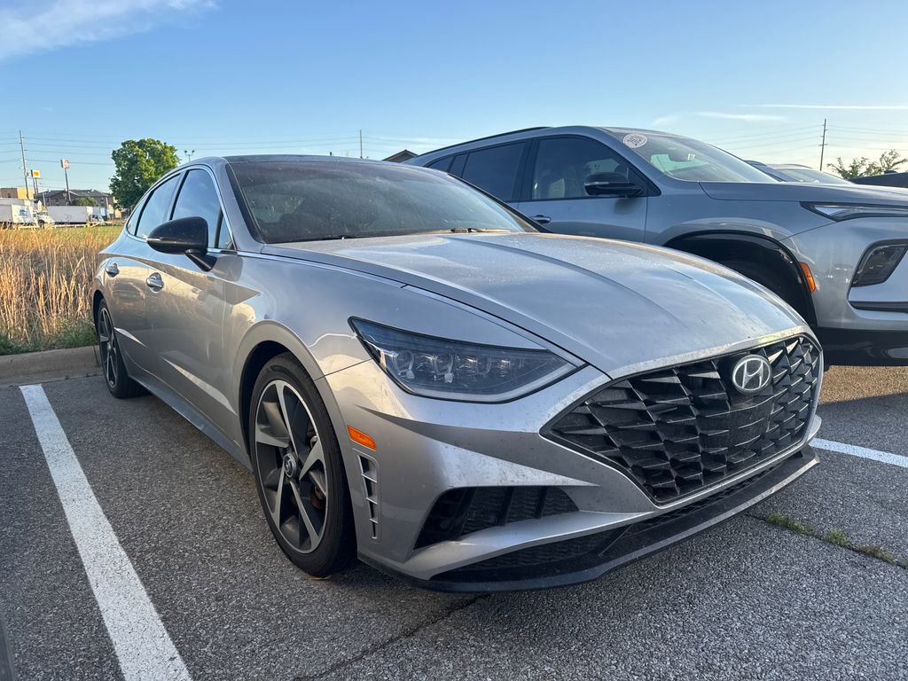 Used 2023 Hyundai Sonata SEL Plus w/ Cargo Package FWD image 3
