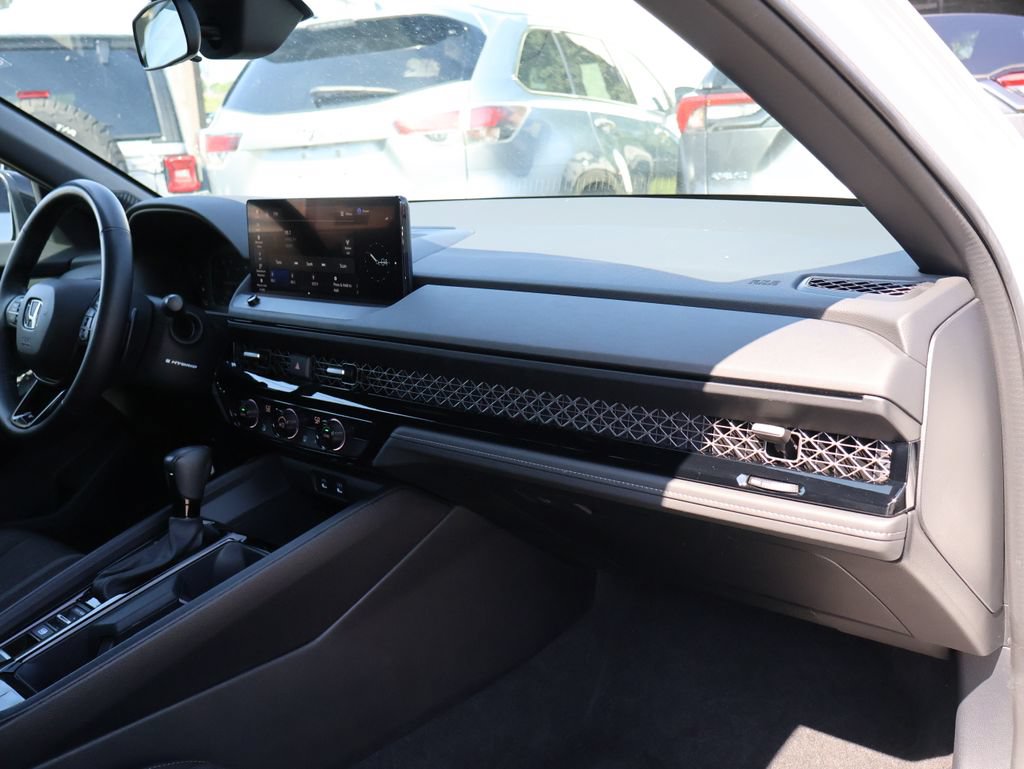 Used 2023 Honda Accord Sport image 9