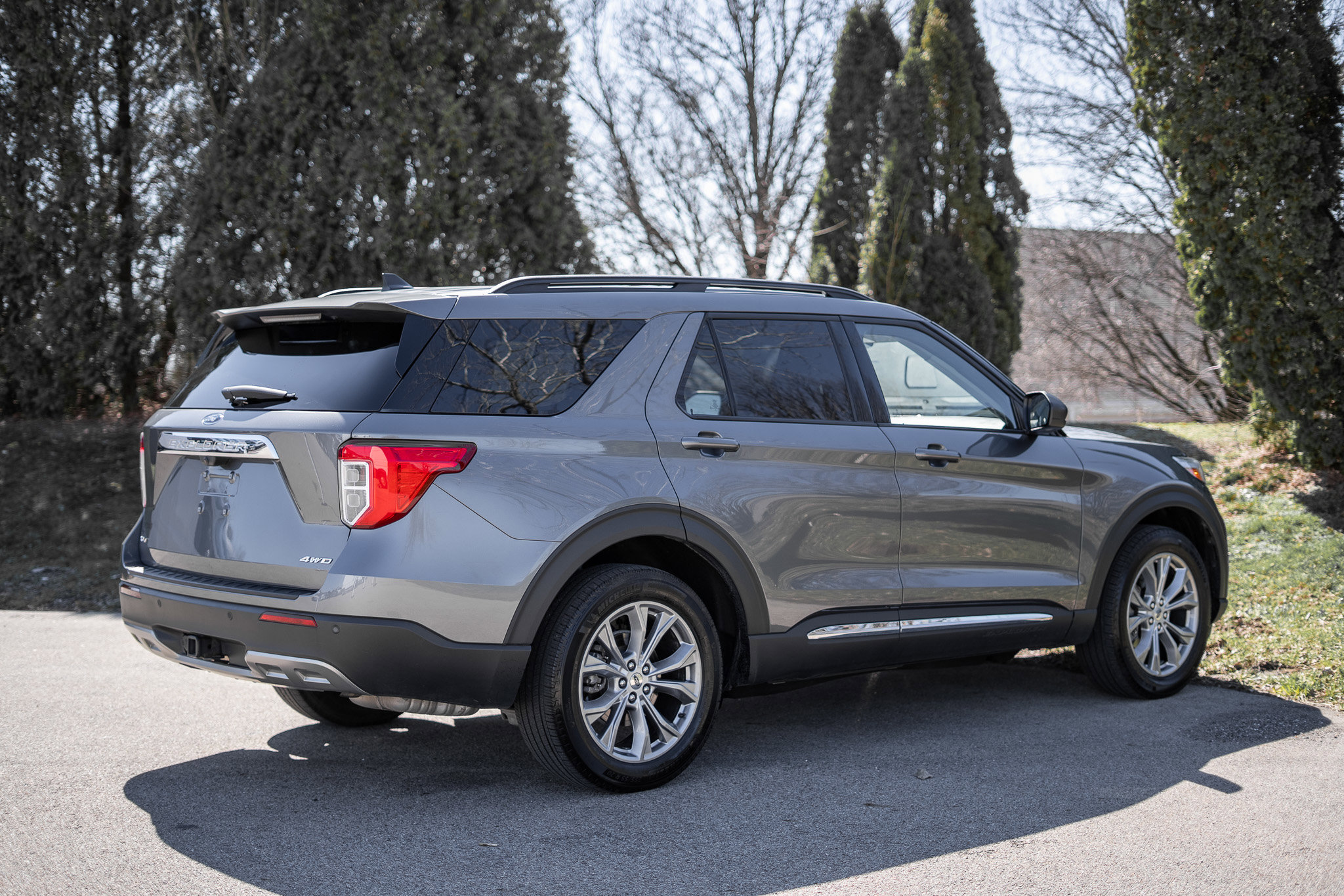 Used 2023 Ford Explorer XLT w/ Equipment Group 202A image 5