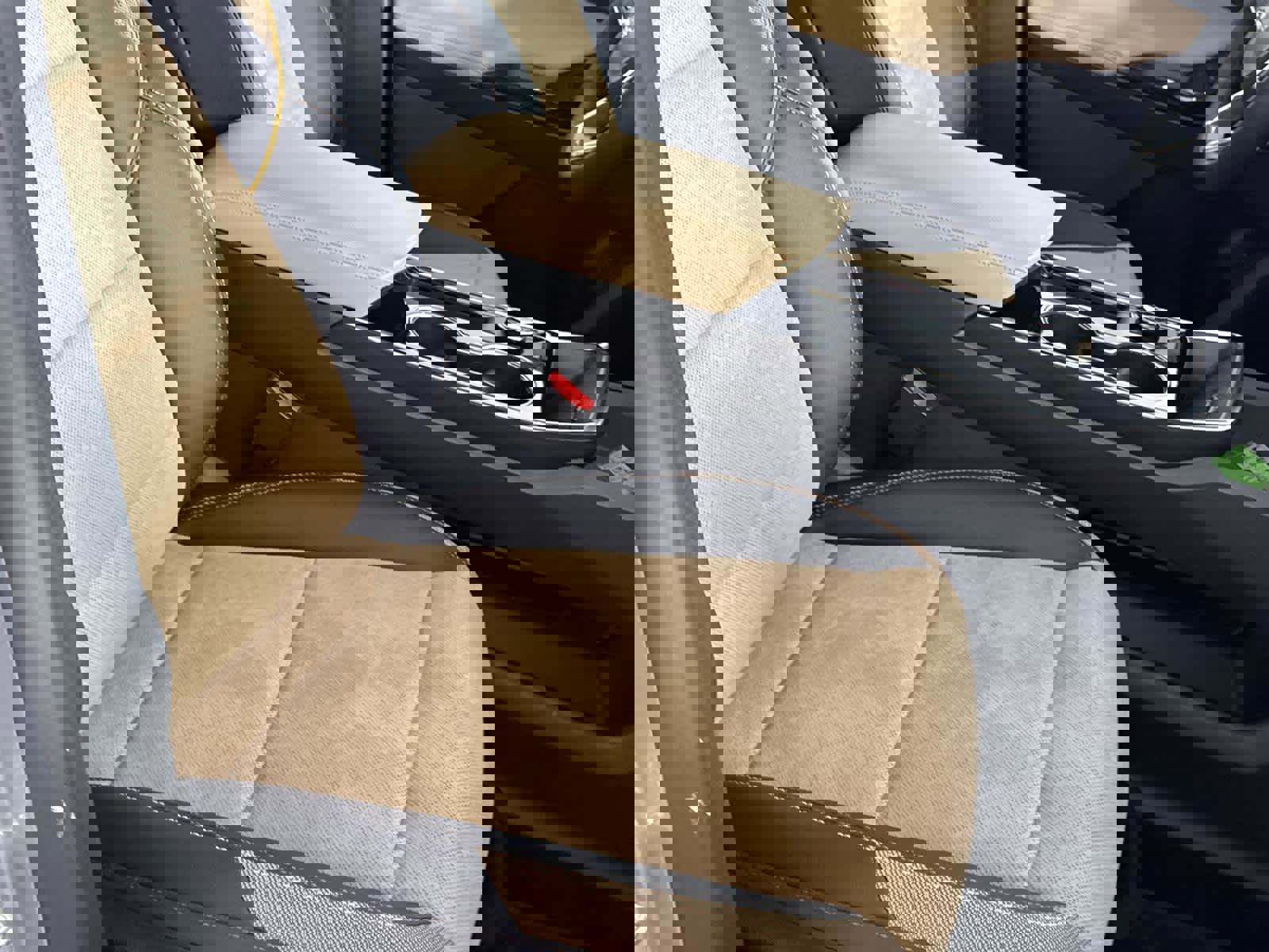 Used 2025 Chevrolet Equinox ACTIV image 15