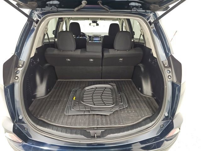 Used 2018 Toyota RAV4 XLE w/ Plus Extra Value Package image 31