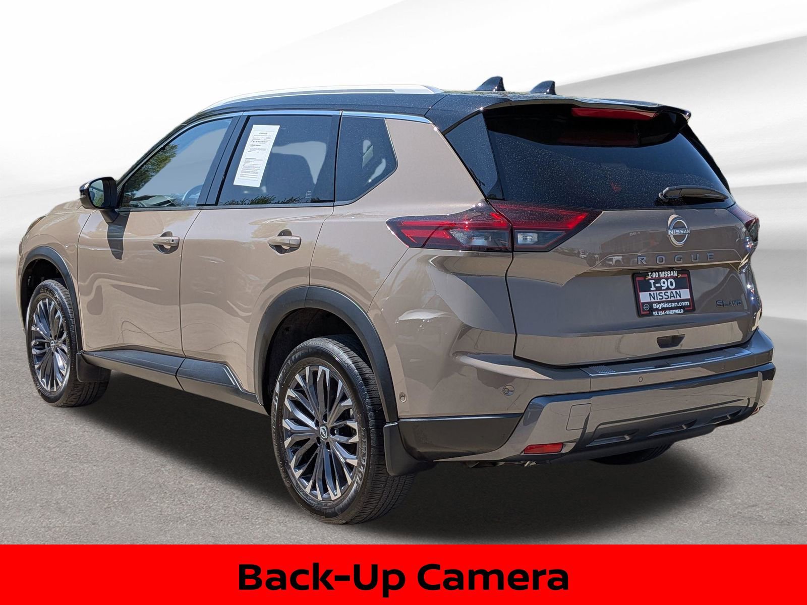 Certified 2025 Nissan Rogue SL w/ Tech Package AWD/4WD image 11