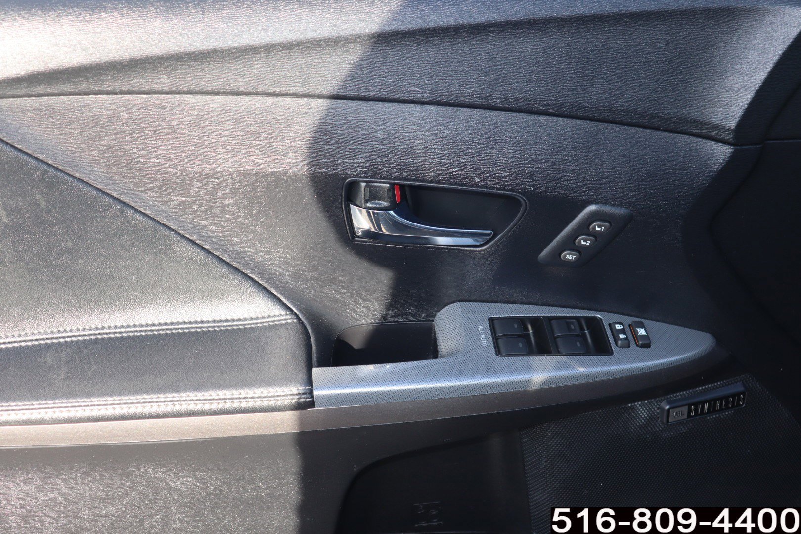 Used 2015 Toyota Venza Limited image 19