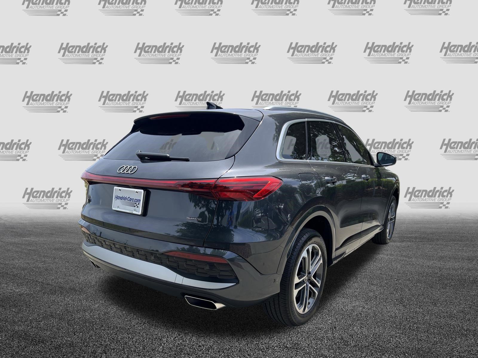 Used 2025 Audi Q5 Premium w/ Convenience Package AWD/4WD image 10