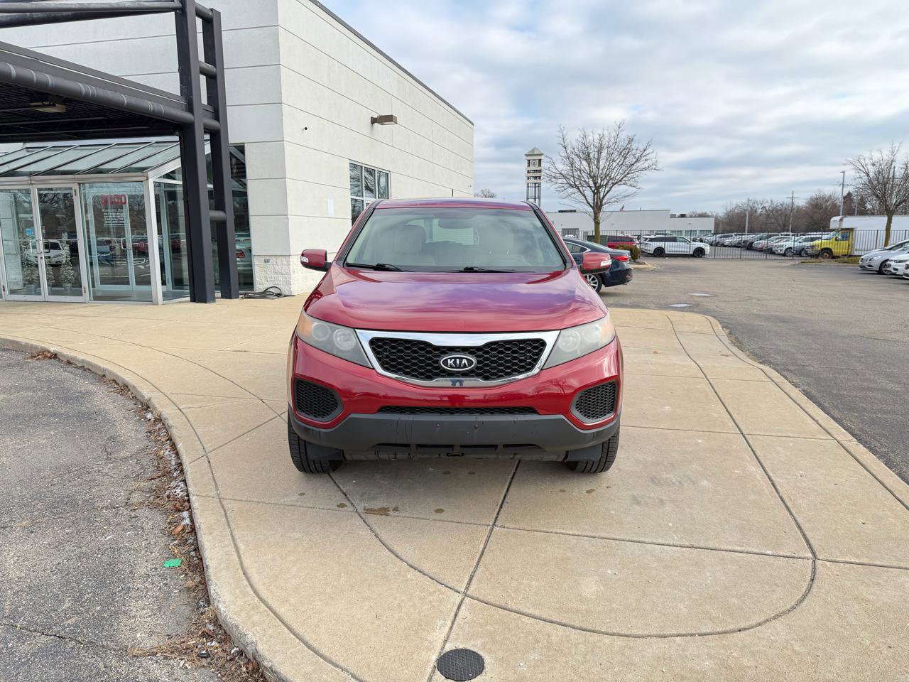 Used 2011 Kia Sorento LX image 2